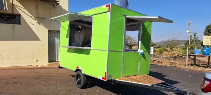 Trailer food caldo de cana pastel
