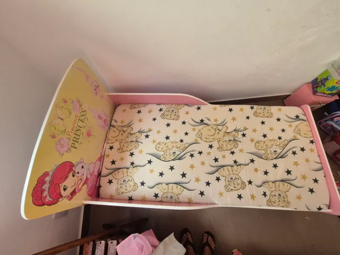 Caminha Infantil com colchão e capa impermeável