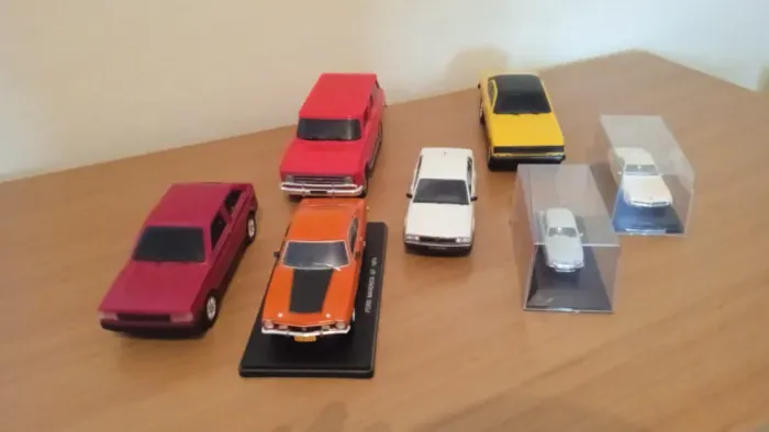 Miniaturas Carrinhos Coleção