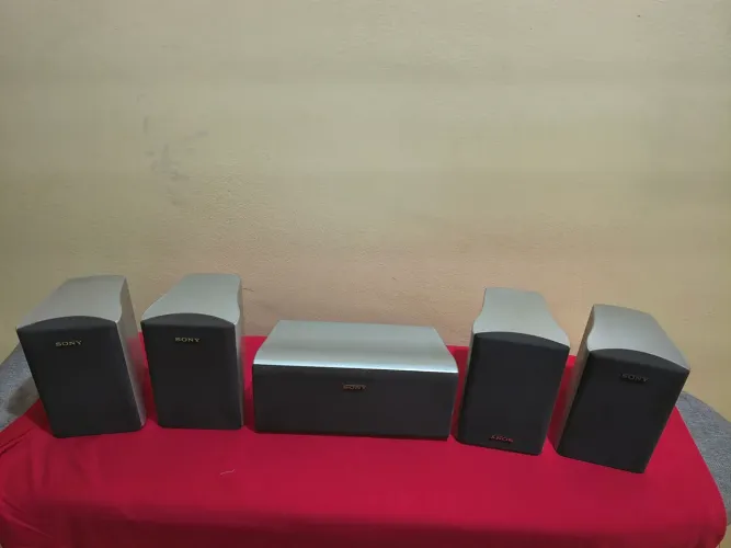 Caixas de som Sony pra home theater semi nova