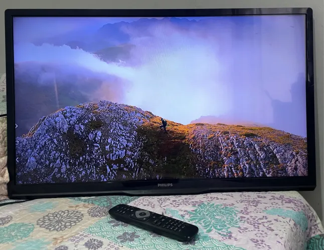 TV Philips 32 Full HD HDMI Sem Manchas