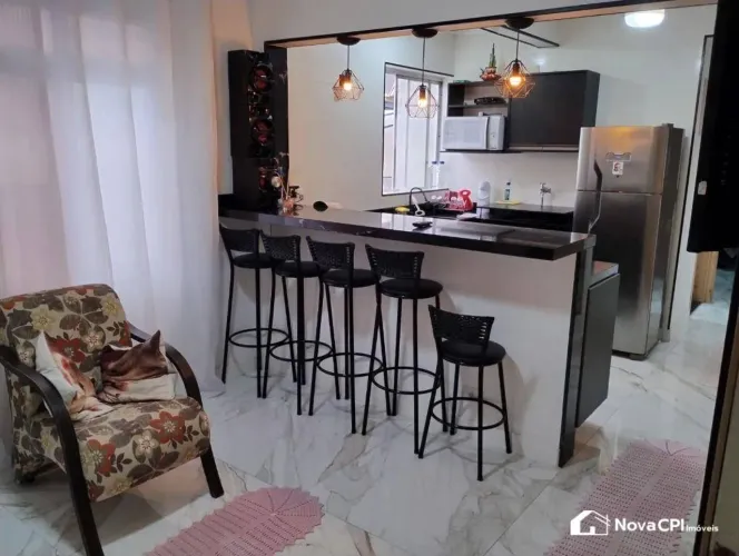 Apartamento MOBILIADO a venda na Praia Grande bairro Vila Guilhermina somente 200 metros d
