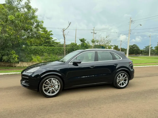 Porsche Cayenne Turbo 4.0 V8 550cv 2019