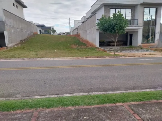 Terreno em condomínio fechado 311 m²