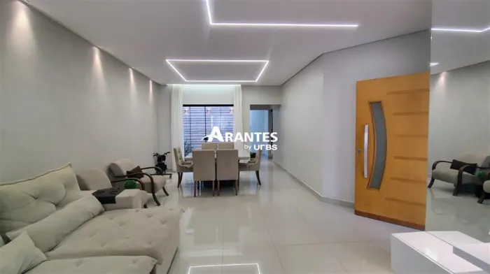 Casa com 200m² 3 quartos à venda no bairro Bosque dos Buritis