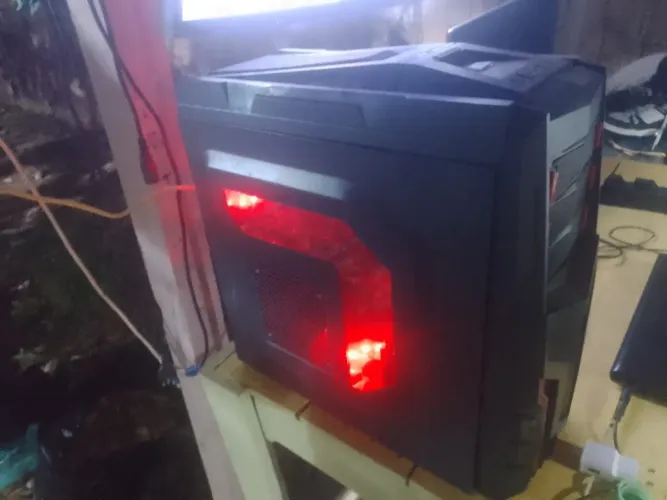 Pc i5 hd 10 teras ssd 256 12 de ram 2 gigas de video