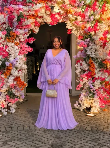 Vestido lilás elegante