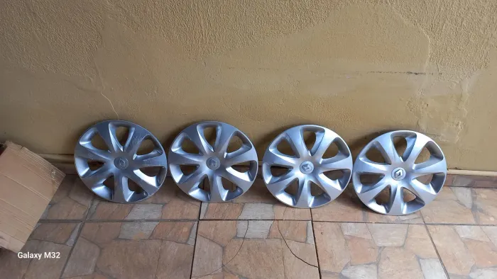 Calotas originais renault aro 13