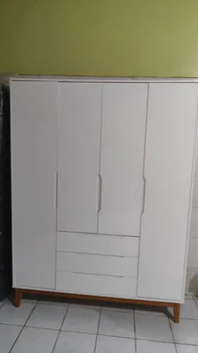 Vendo guarda-roupa e cômoda infantil