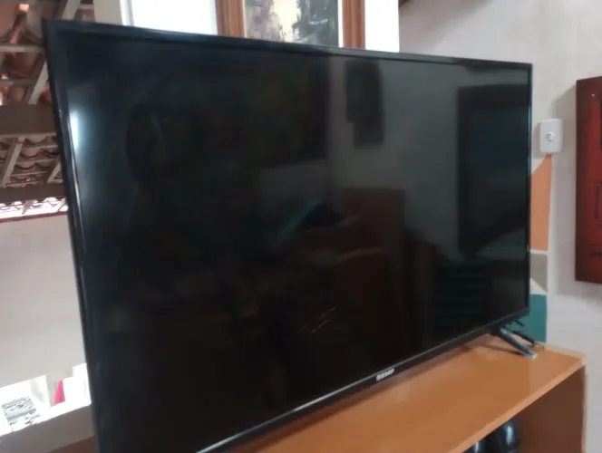 Tv Semp,40" , para retirar peças