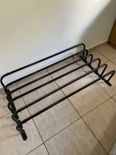 Vendo arara de parede para roupas