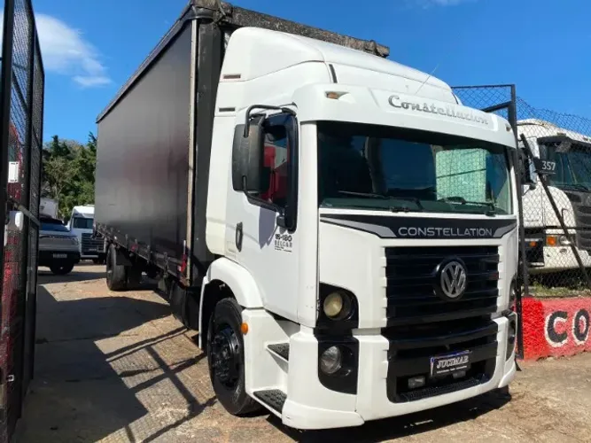 VOLKSWAGEN 15.180 4X2 BAÚ SÍDER 8,20 ANO 2010