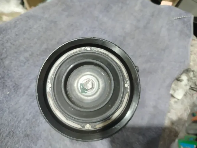 Vendo compressor ar-condicionado Hilux semi novo