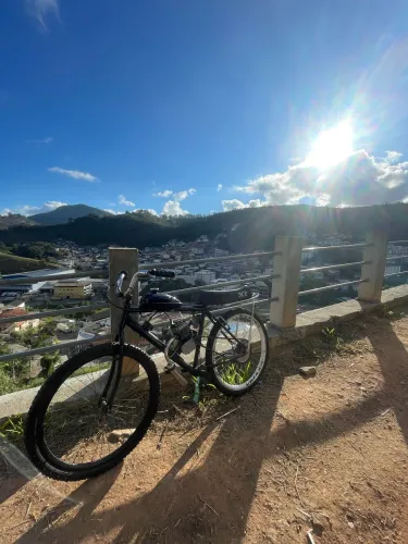 Vendo bike motorizada novinha 