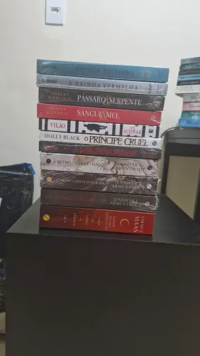 Coleção de livros - Fantasia/Romance | 11 livros | Alguns lacrados