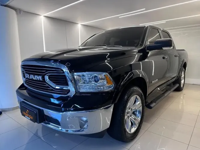Ram Classic Laramie 5.7 V8 16V Gasolina 4X4 Aut. 2023
