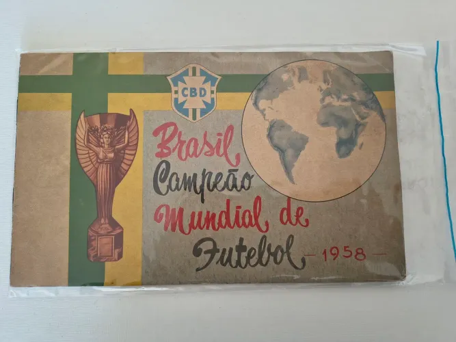 Raro Album Brasil Campeão Mundial de Futebol 1958 em Excelente Estado