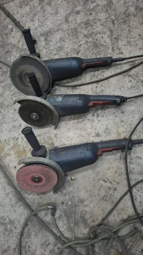3 Esmerilhadeiras Angulares Grandes Profissionais da Bosch( promoção ) usada bom