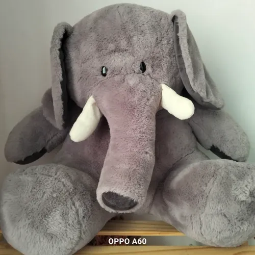 Elefante pelúcia grande