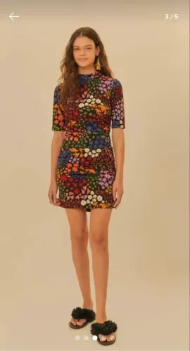 Vestido Farm Curto Franzido Jardim De Morango Farm