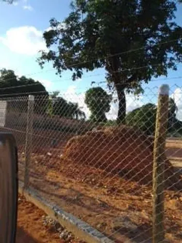 LIMPO CERCO ROÇO LOTES