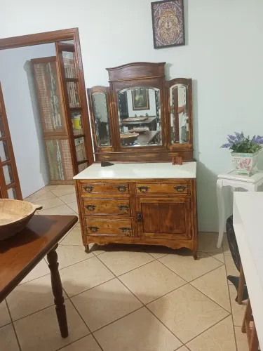 Penteadeira antiga 