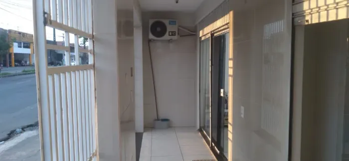 Ponto comercial 2 lojas (80+100) separadas ou 1 (180m2), Av. Bernardo Manuel