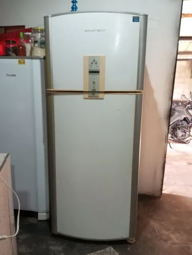 Geladeira Brastemp super grande e bem conservado a venda