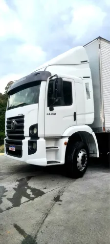 Volkswagen 24.250 - 6x2 bi truck