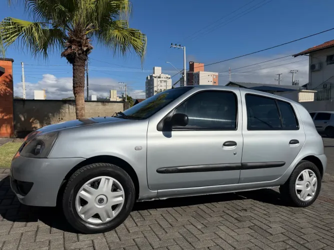 Renault Clio Expression Hi-flex 1.0 16V 5P 2008