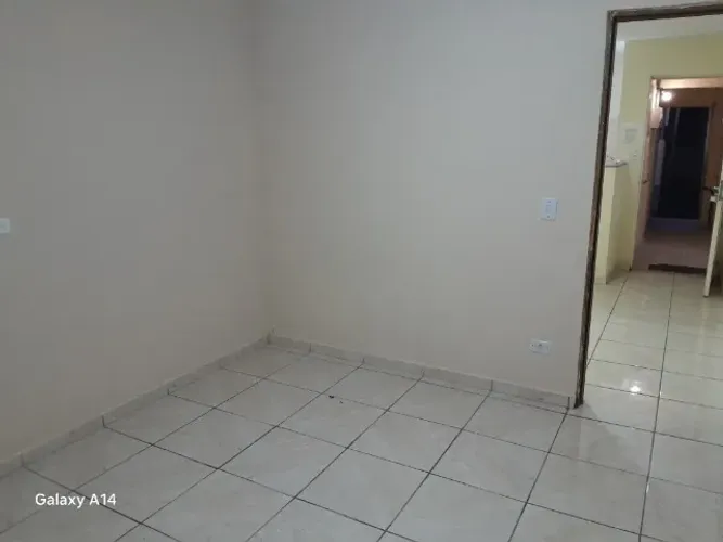 kitnet perfeito para casal ou solteiro com vaga de garagem e portão automático