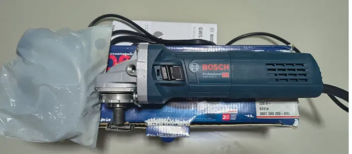 Esmerilhadeira Bosch GwS 9-125S -900W Com regulador de Velocidade - Nova