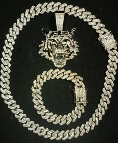 Corrente Cravejada + Pulseira + Pingente Tigre Ice Luxo Trap