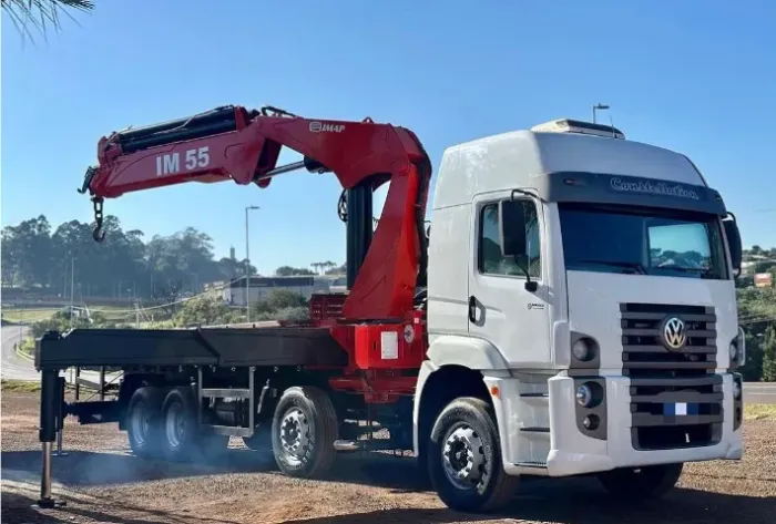 Vw 19-320 2010 8x2 com munck