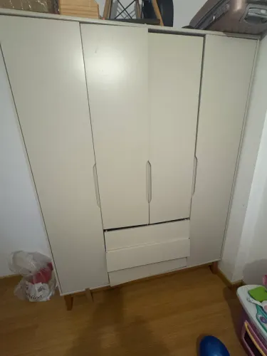 Guarda roupa doação 
