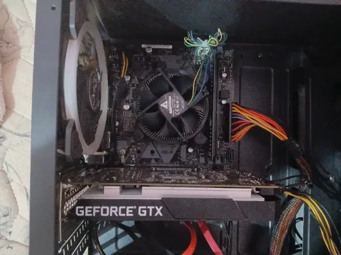 Placa de vídeo GTX 1650 4 GB VRAM