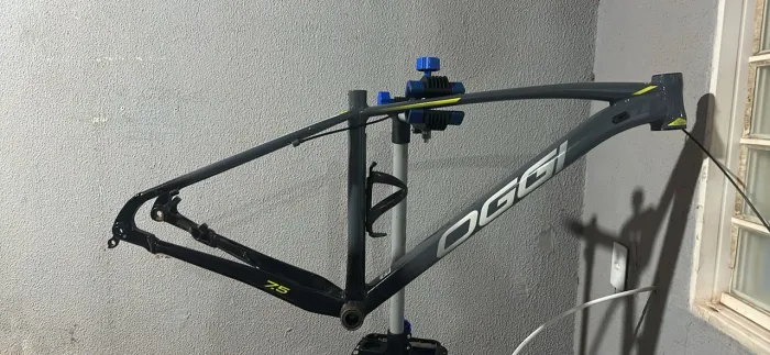 Quadro Oggi Big Wheel 7.5 Boost (Tamanho M) com PPF + Movimento Central