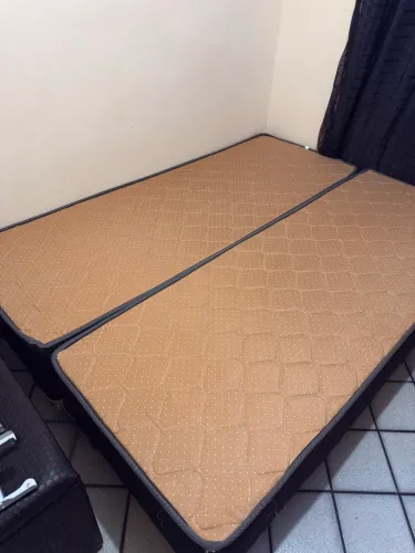 Vendo base de cama - casal com nota fiscal