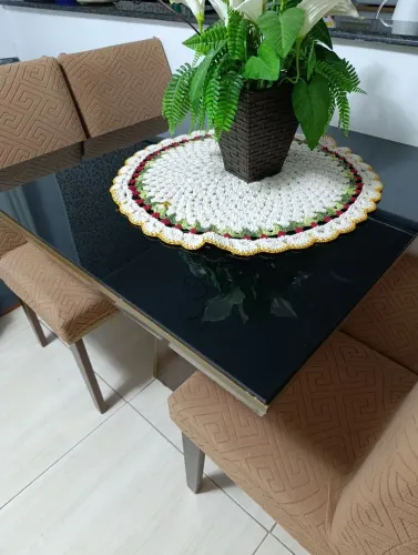 Linda mesa Quadrada 4 Cadeiras