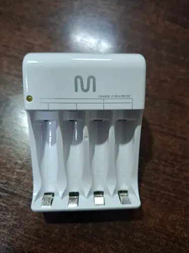 Vendo carregador de pilhas