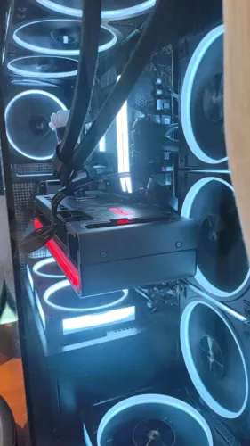 Placa de Vídeo Sapphire AMD Radeon RX 7800 XT 16GB