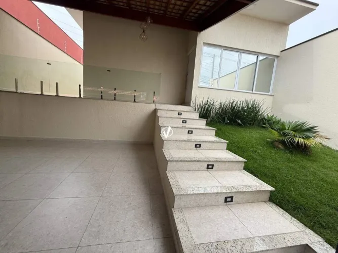 CASA À VENDA - VILA SUIÇA - PINDAMONHANGABA SP