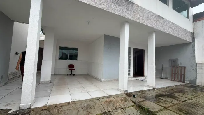 Casa ótima localização