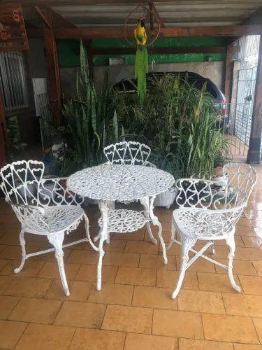 Mesa e 3 cadeiras de alumínio para jardim 