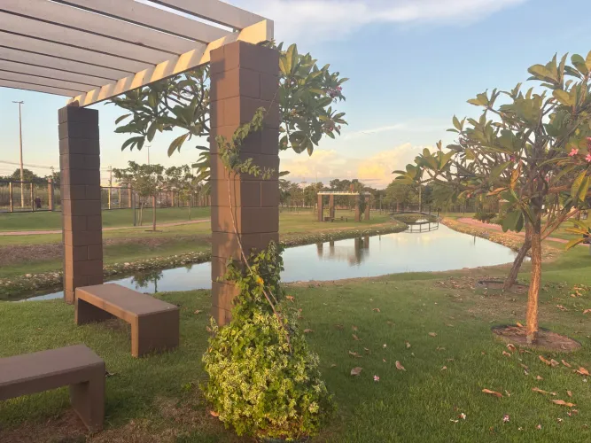 Terreno Exclusivo no Supremo Itália - 720m² na Quadra 01 (Frente para o Lago)