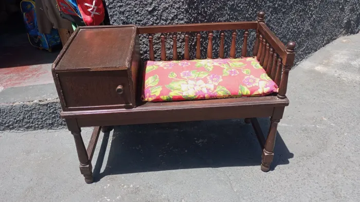 Mesa de telefone.