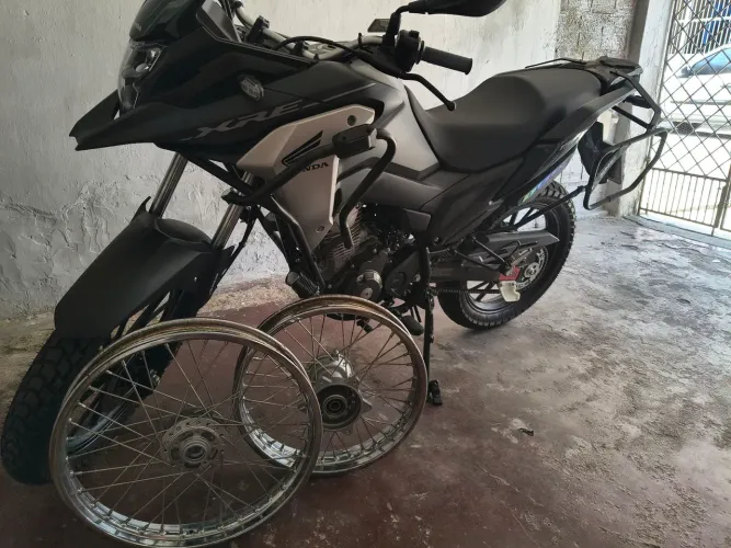 Par de Aros Originais Honda XRE 190 (Ano 2026)