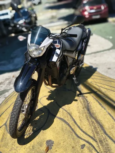 Vendo ou troco por ouro... Xt 660 2007... Zera.