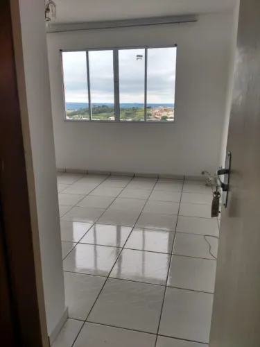 Aluga-se apartamento com um quarto