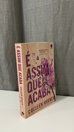 Livro É Assim Que Acaba Collen Hoover